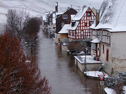 2010-12-24-dorf.jpg