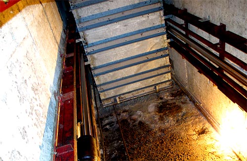 2011-01-07-aufzug.jpg